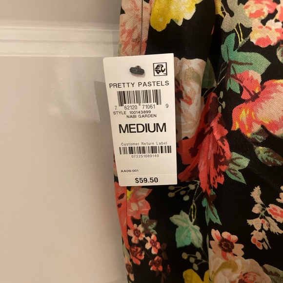 I.N.C International Concepts, Floral Top, Size Medium, New With Tags - Picture 6 of 10